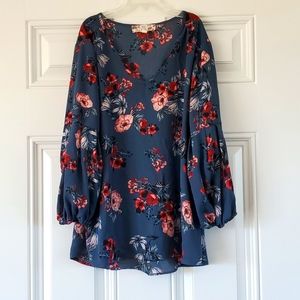 Pink rose blue floral wrinklefree blouse size medium bubble sleeve detail